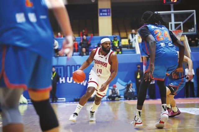 球天下体育直播-84比61击败四川队 山西男篮客场大捷